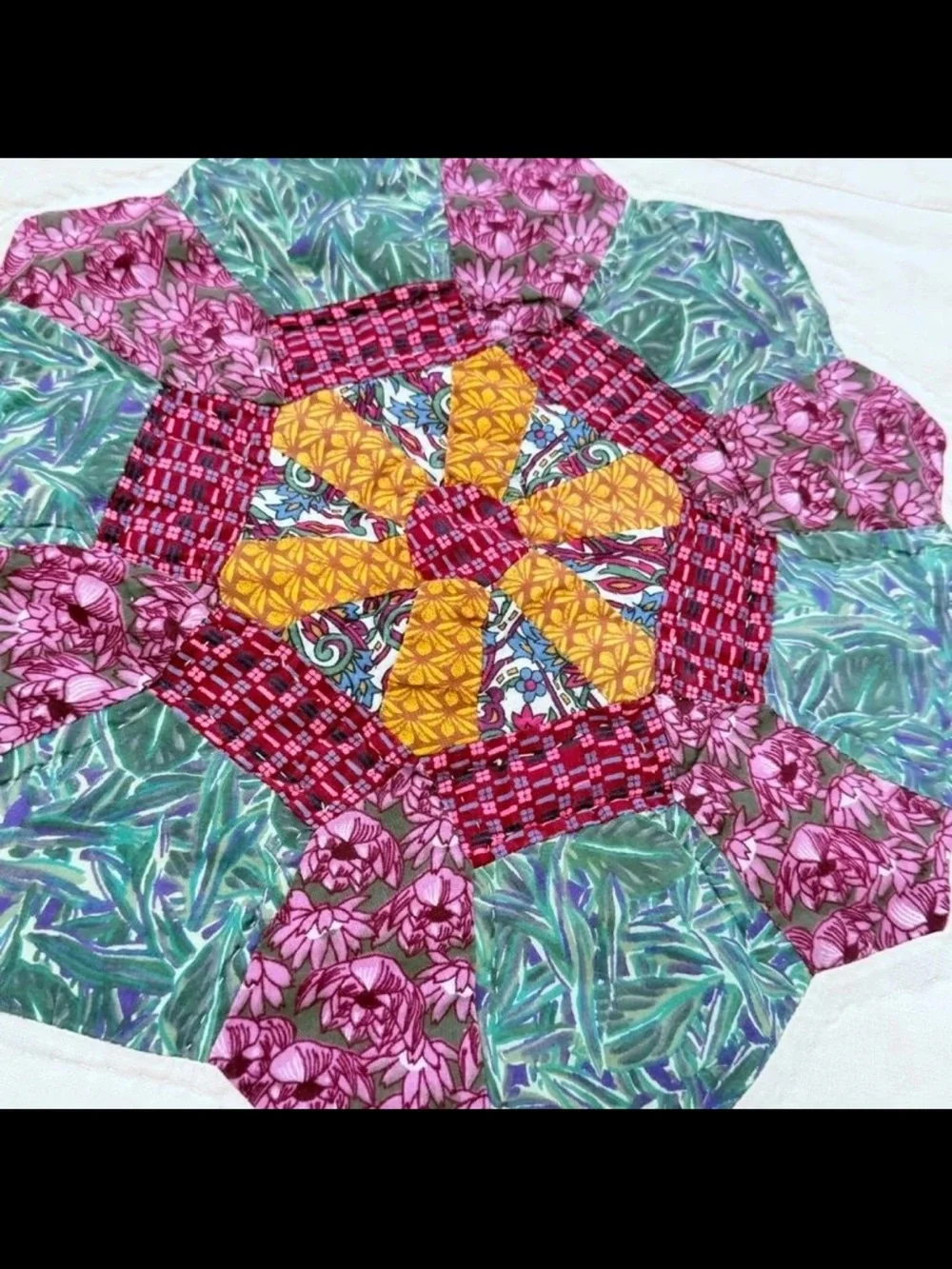 Vtg 90s Reproduction Quilt Patchwork Floral Medallion Queen Cotton Purple Green